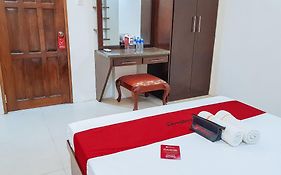 Reddoorz @ Caimito Drive Dampas